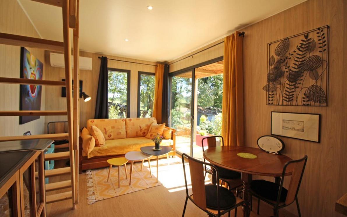 Le Petit Paradis, Mini Maison,nature,confort,calme * Saint-Julien-le-Petit