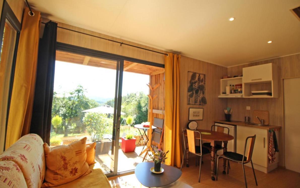 Le Petit Paradis, Mini Maison,nature,confort,calme Chalet Saint-Julien-le-Petit