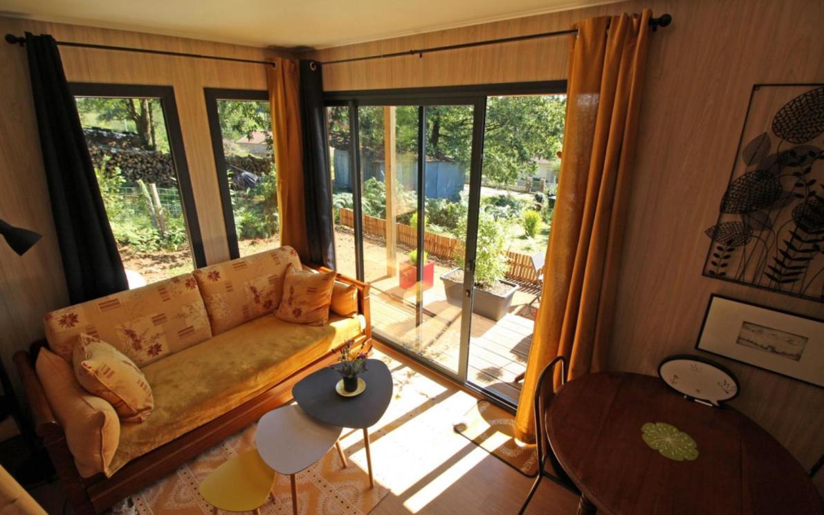 Le Petit Paradis, Mini Maison,nature,confort,calme Chalet Saint-Julien-le-Petit