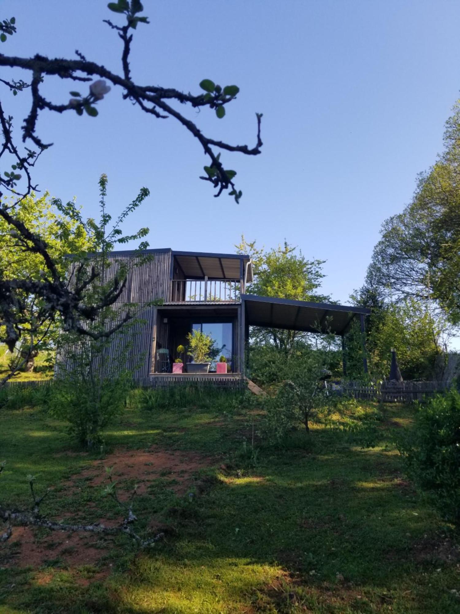 Chalet Le Petit Paradis, Mini Maison,nature,confort,calme Saint-Julien-le-Petit